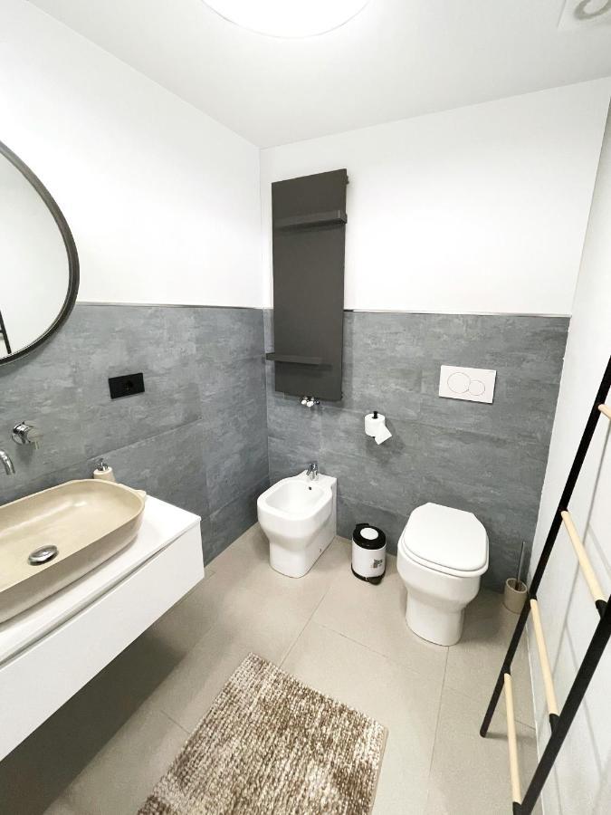 Ferienwohnung Porta Susa X6 - Freeparking Wi-Fi E Netflix Turin Exterior foto